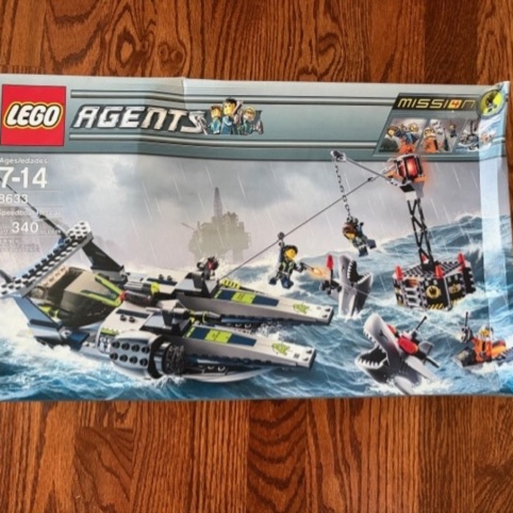 Lego Mission 4: Speedboat Rescue 8633 Agents Minifigure Building Set Box Damage - Picture 1 of 10